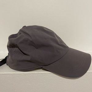 Lululemon adjustable running hat - grey